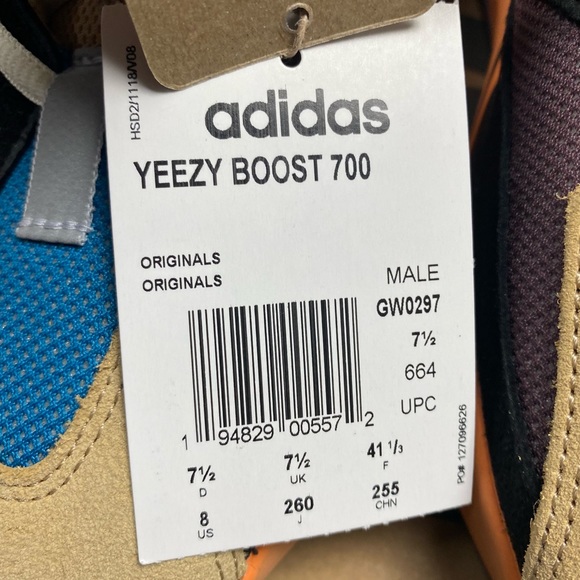 New in box Adidas Yeezy Boost 700 enflame men’s size 8 US - Picture 3 of 9